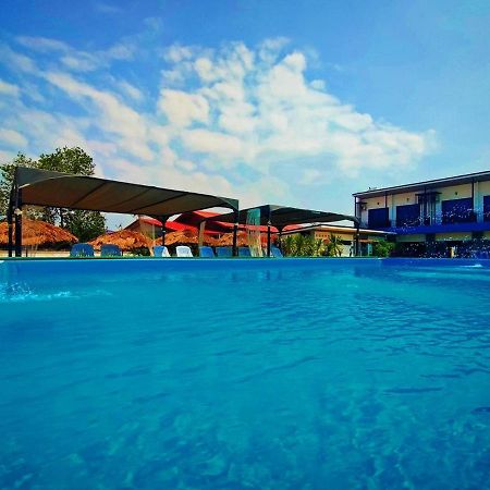 Wixky Hotel Nong Khai Extérieur photo