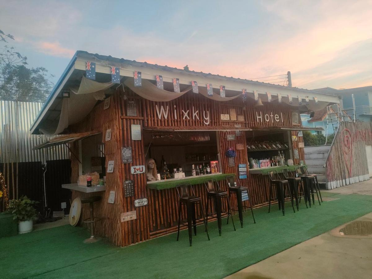 Wixky Hotel Nong Khai Extérieur photo