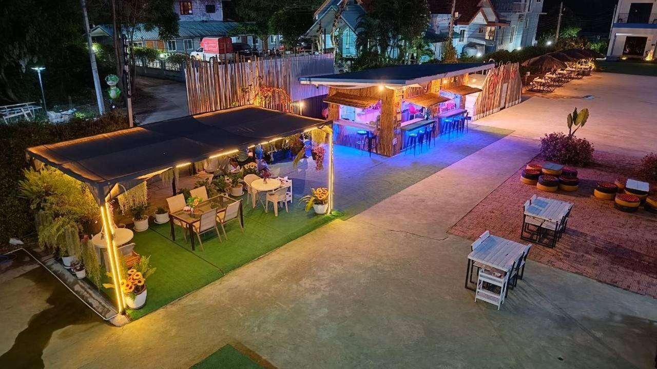 Wixky Hotel Nong Khai Extérieur photo