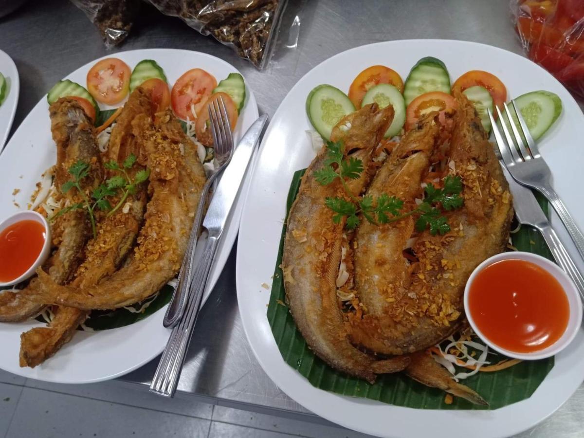 Wixky Hotel Nong Khai Extérieur photo