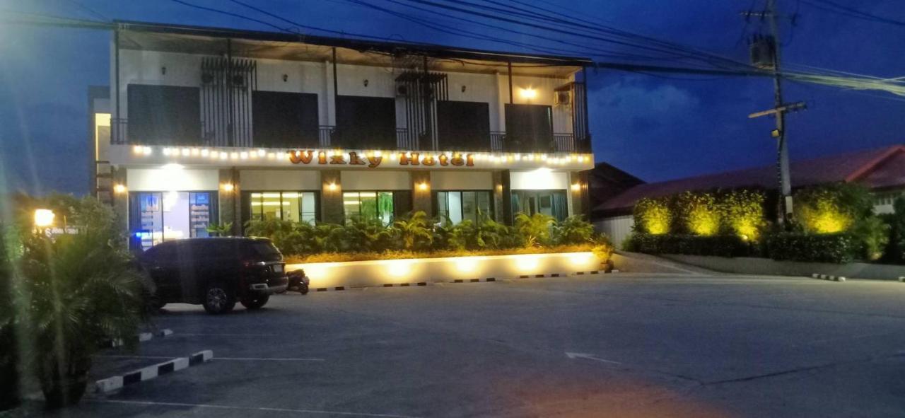 Wixky Hotel Nong Khai Extérieur photo